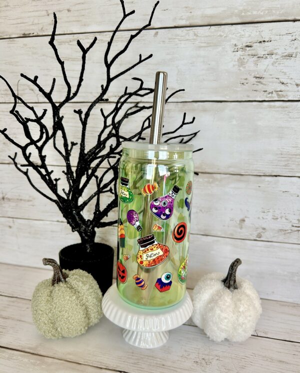 Magical Potions Glass Cup with lid & straw 20oz